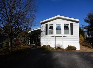 52 Park Ave, Sturbridge, MA 01566