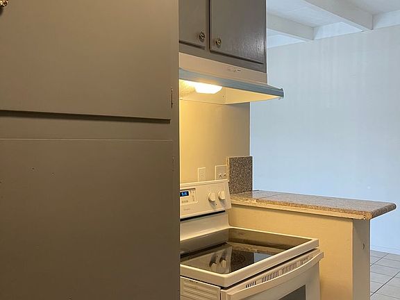 3rd image of 7323 Independence Ave #18