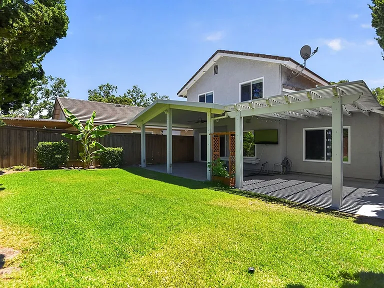2173 Arbor Cir — Photo 13