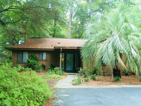 2nd image of 989 Briarwood Dr