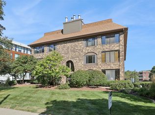 3667 Grand Ave APT 9, Des Moines, IA 50312