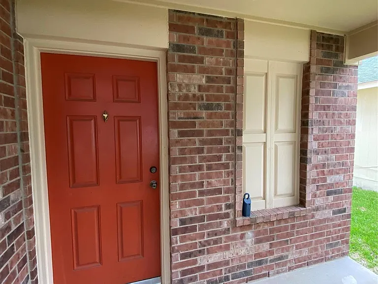 12840 Saint Mary Dr — Photo 2