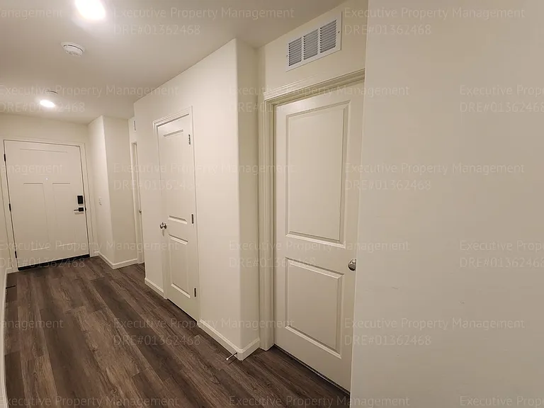 8921 Kemi St — Photo 45
