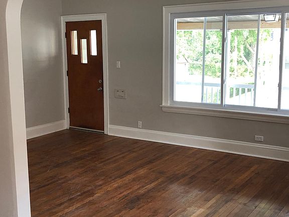 4th image of 8214 Vista Ave