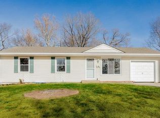 7910 W 86th St, Overland Park, KS 66212