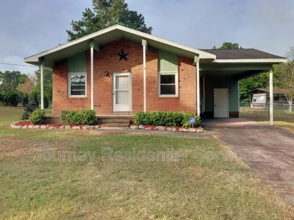 300 Bostic Rd, Raeford, NC 28376