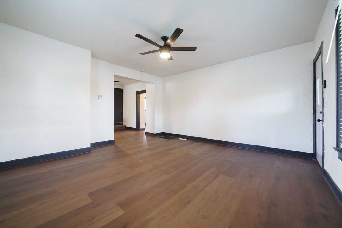 next background image