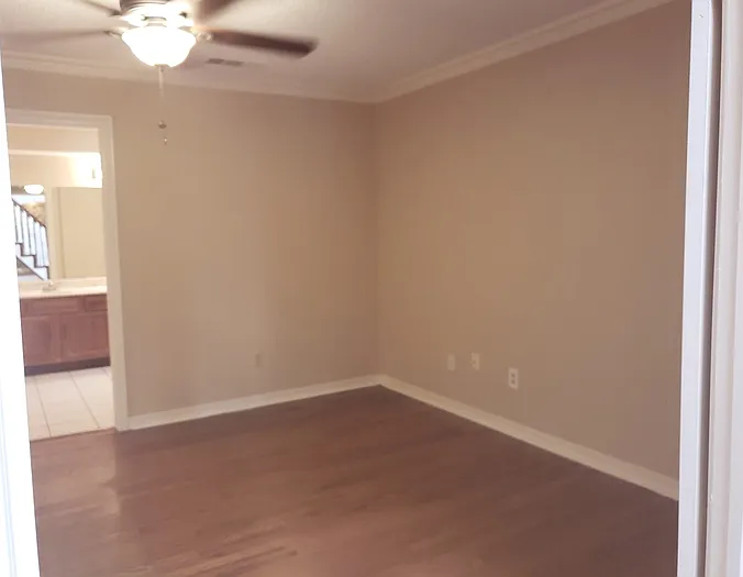 2217 Rockwood Dr — Photo 17