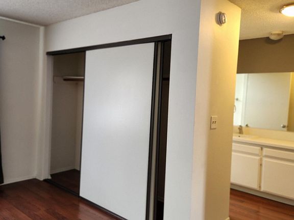 4th image of 1624 Stoner Ave #C