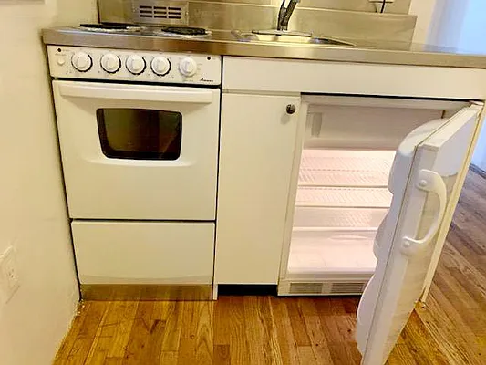 Rented by Brooklyn Property Group LLC | media 42