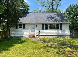 731 Muncey Rd, West Islip, NY 11795