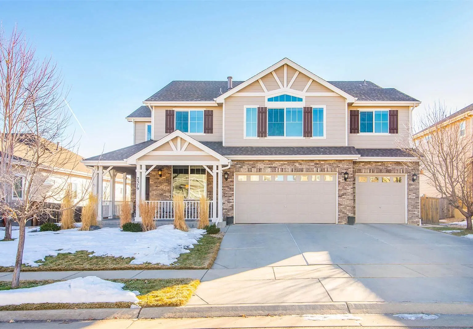 4 bed, 3.5 bath, 3284 sqft, $4,500 — Photo 1