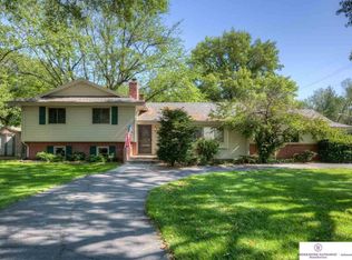 11402 Hickory Rd, Omaha, NE 68144