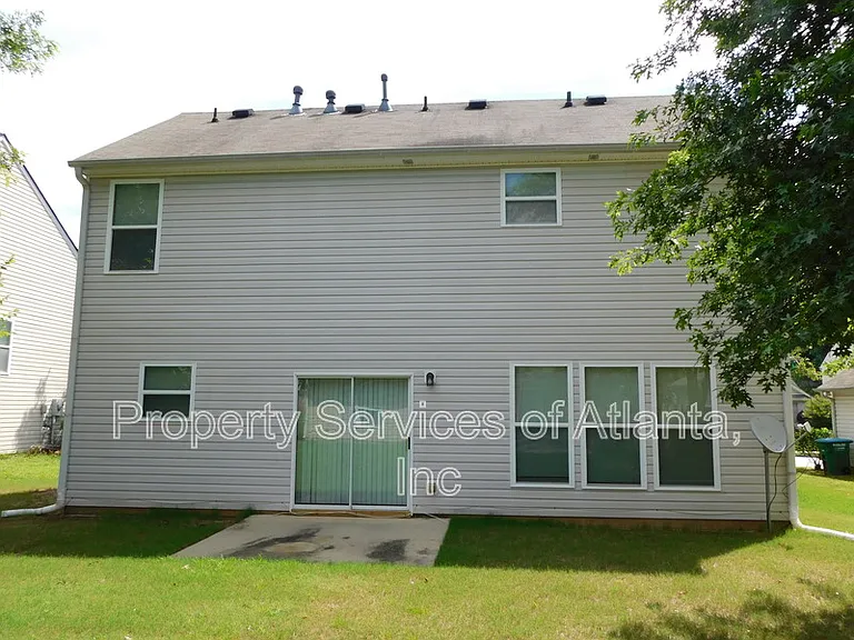 2379 Tullamore Cir — Photo 25