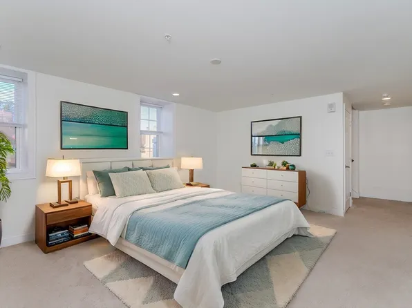 30 Village Hill Rd #103, Northampton, MA 01060