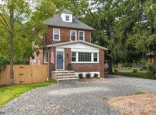 721 Chimney Rock Rd, Martinsville, NJ 08836