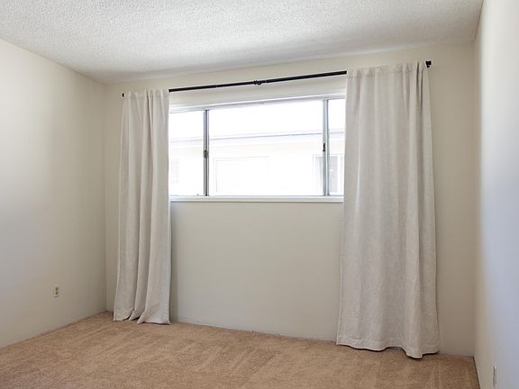 3rd image of 507 Avenue G #F