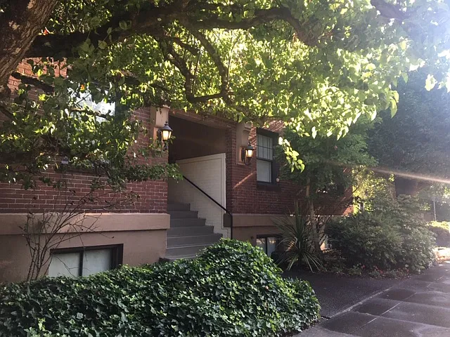 2949 SE Yamhill St #16 — Photo 11