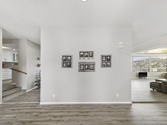 3rd image of 15609 Calistoga Dr