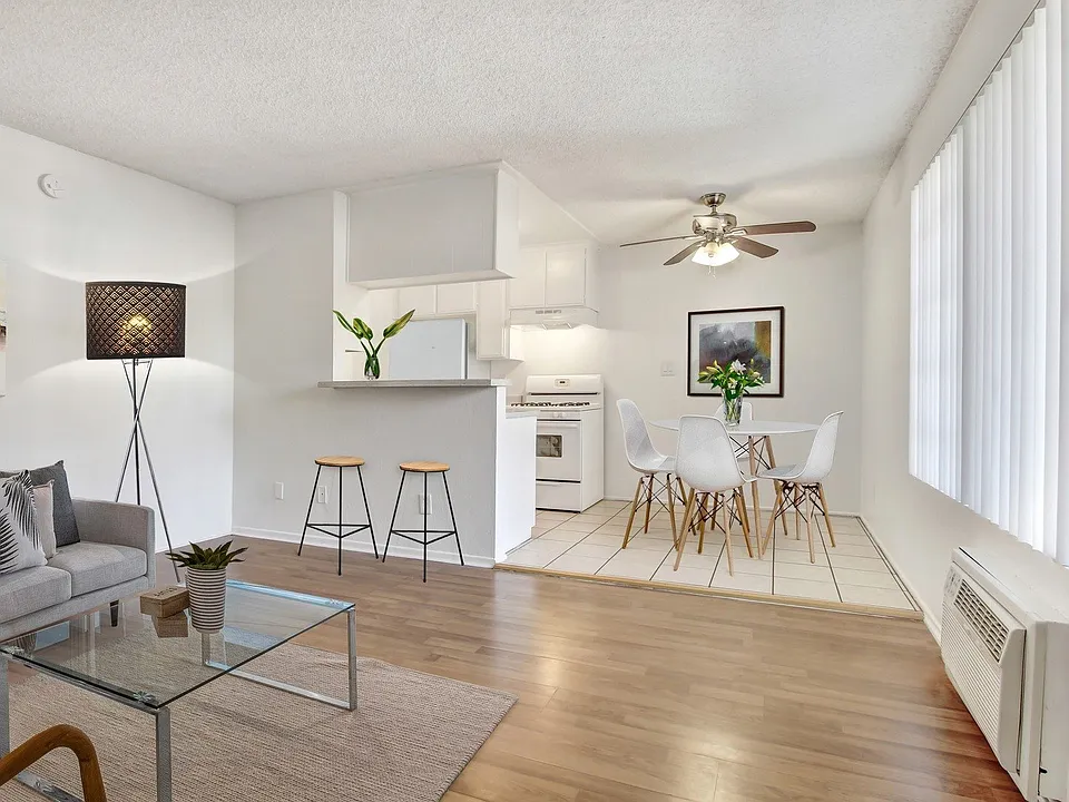 15526 Foothill Blvd #29