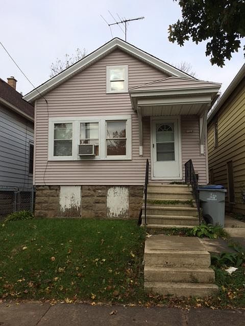1st image of 1324 W Windlake Ave