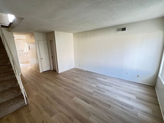4th image of 109 S Lincoln Ave APT 1