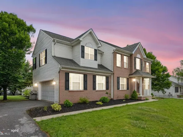 207 Bentley St, Taneytown, MD 21787