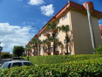 5th image of 5350 W 21st Ct APT 401