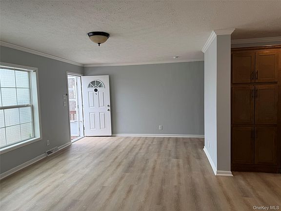 4th image of 95 New  Hackensack Rd Road #29