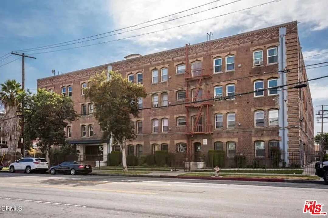 1 bed, 1.0 bath, 547 sqft, $1,575 — Photo 1