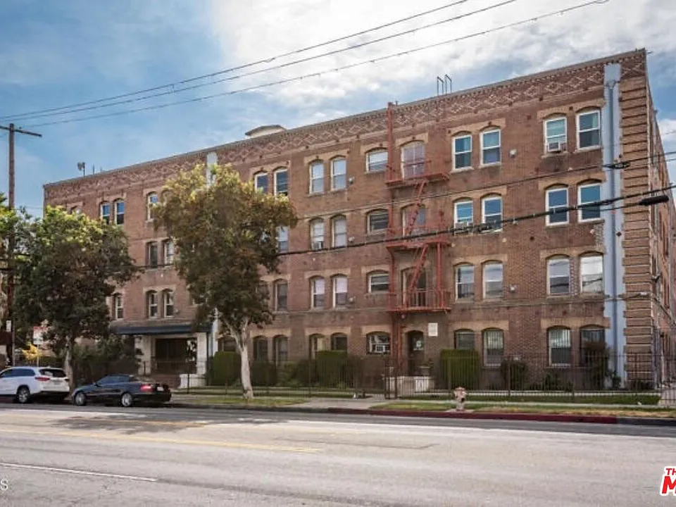 4125 S Figueroa St #402