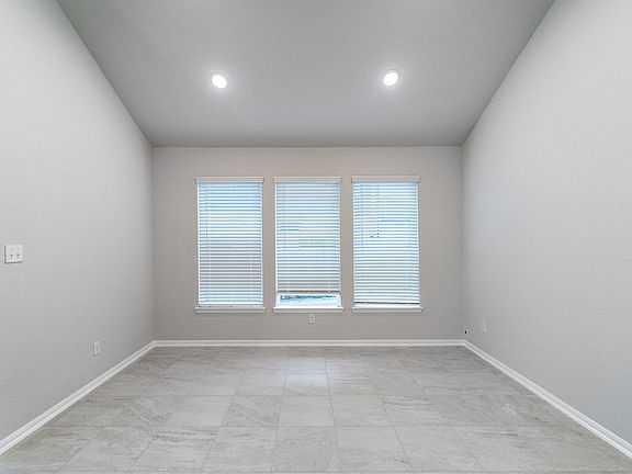 5th image of 23510 Zinfandel Dr