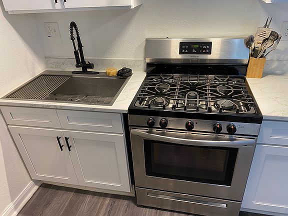 5th image of 5415 Buena Vista St #3