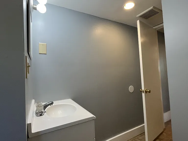 199 Main St #1 — Photo 13