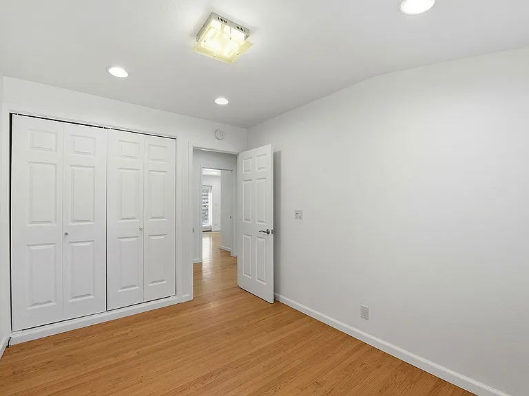 1559 Chambers Dr — Photo 26