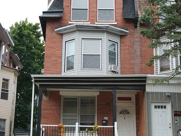 444 W Bringhurst St #3 — Photo 9