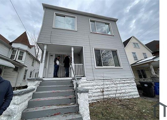 1st image of 1261 E 99th St #3