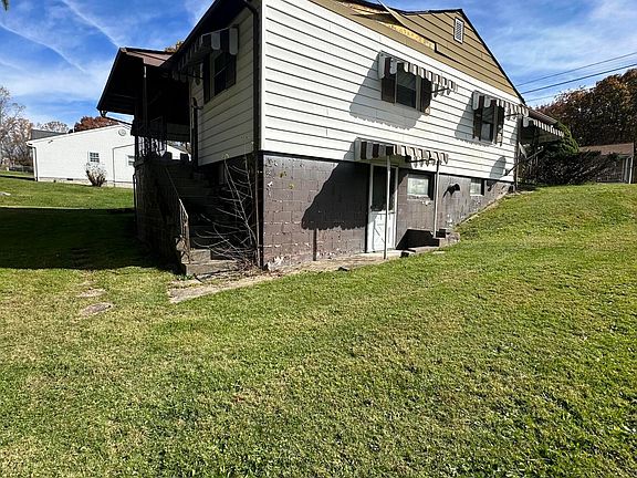 5th image of 315 Broadway Ave