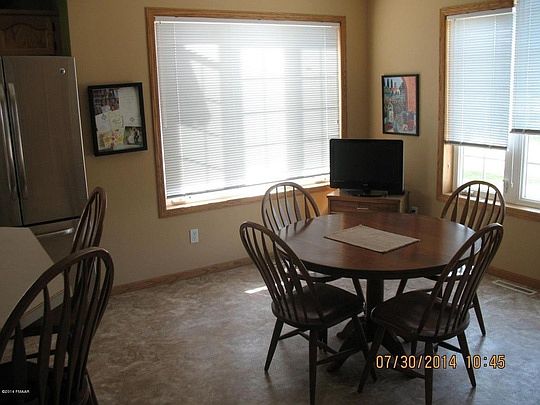 5th image of 2920 Eagle Dr