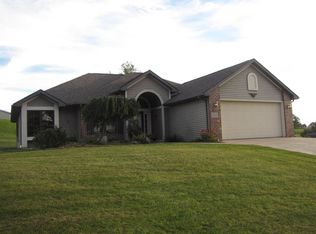 700 Taylor Ln, Albion, IN 46701