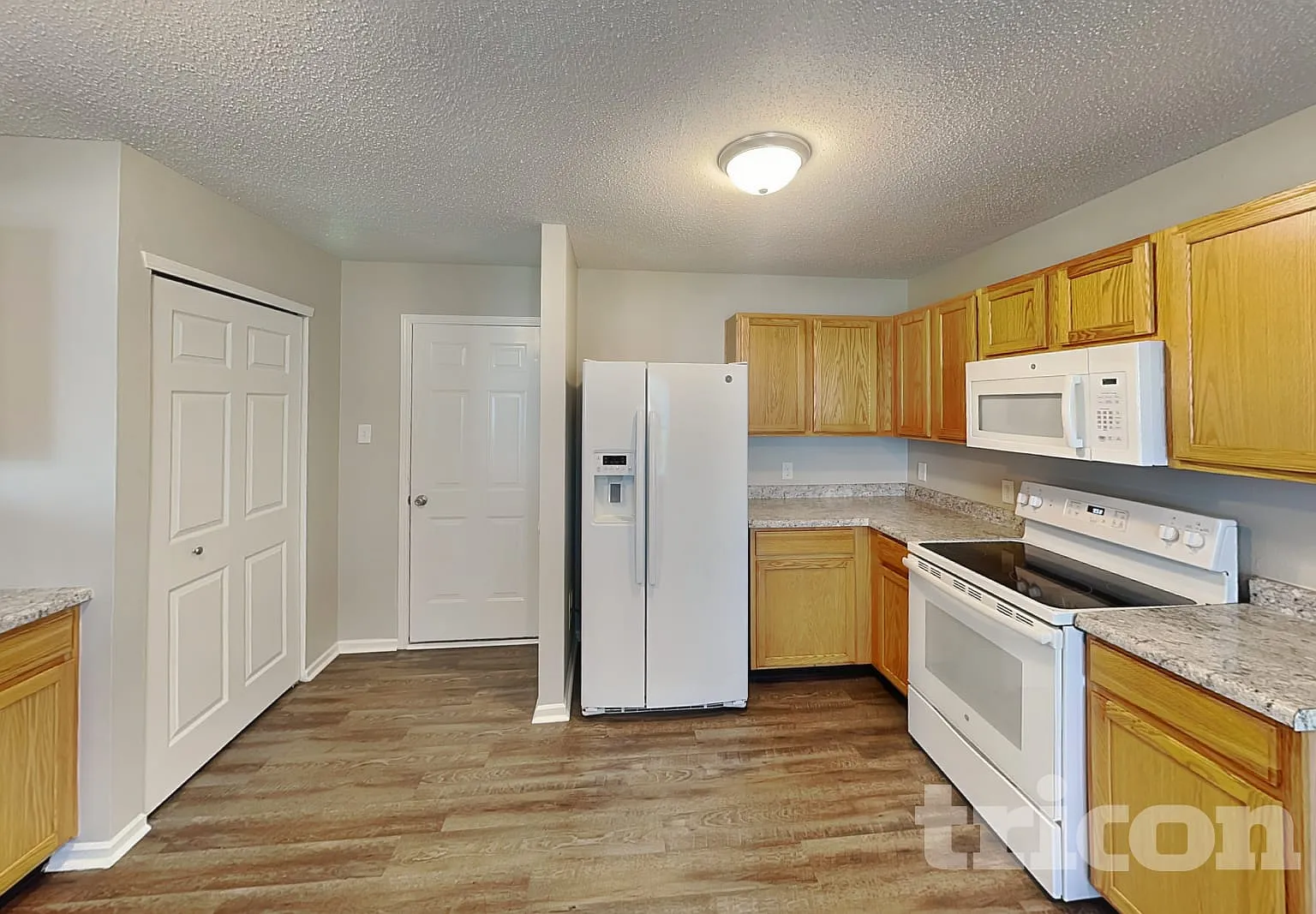 3222 Black Forest Lane Indianapolis IN — Photo 4