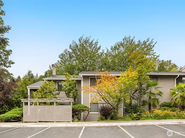 9930 NE 144th Lane #201, Kirkland, WA 98034
