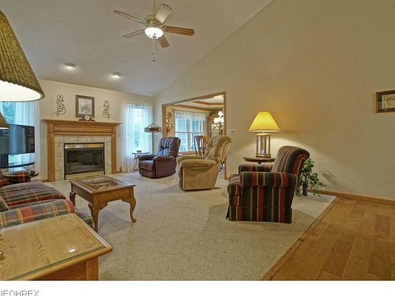 2nd image of 146 Arbordale Ln