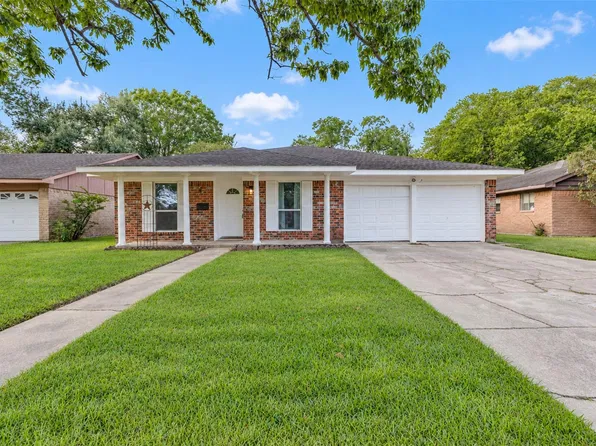 971 Wavecrest Ln, Houston, TX 77062