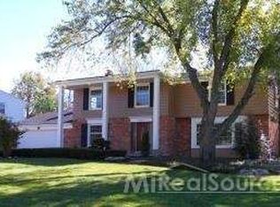 18681 Walmer Ln, Beverly Hills, MI