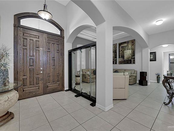 5th image of 1731 W Ventura Dr