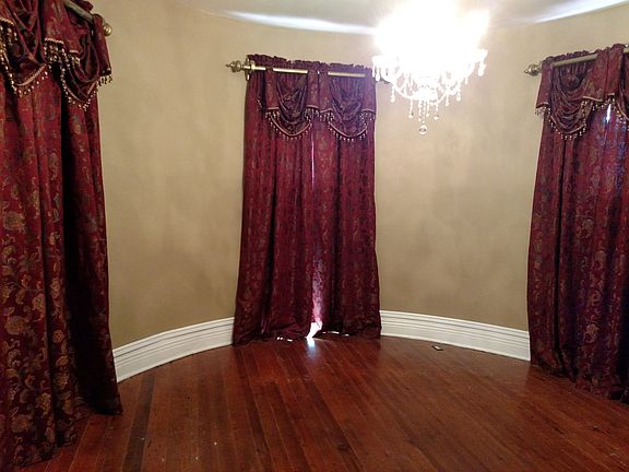 Downstairs round room