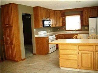 3rd image of 2637 SE 32nd St