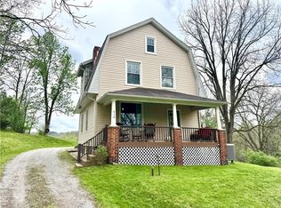 416 Pine Run Rd, Fombell, PA 16123