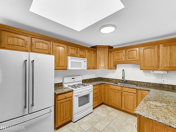 4th image of 15643 Brassie Dr